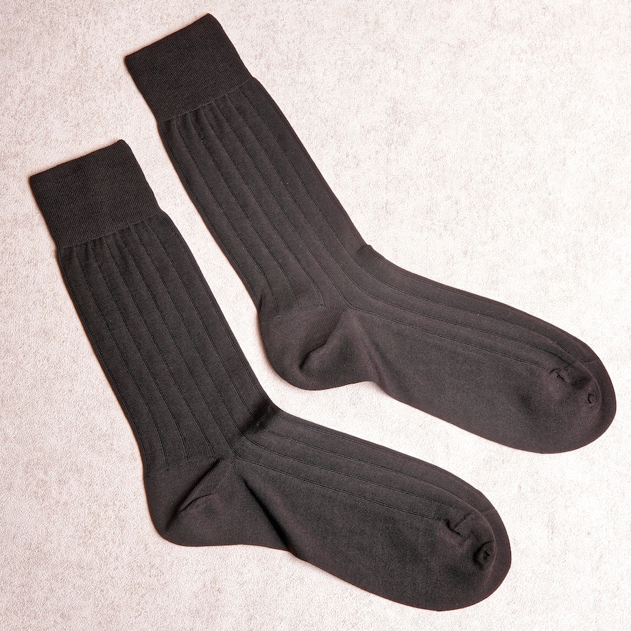 Carpi Dark Brown Mid Calf 240needls Cotton Socks
