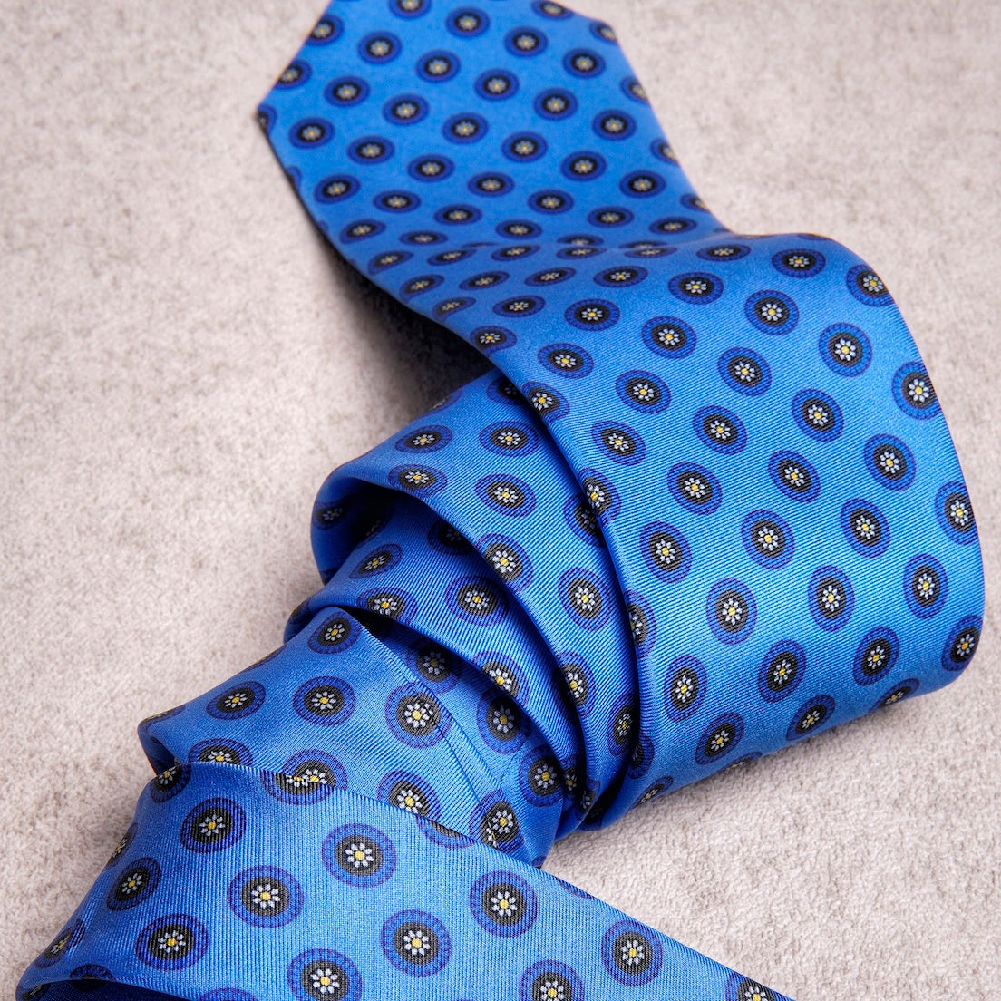 Round Floral Yellow Azure Silk Tie