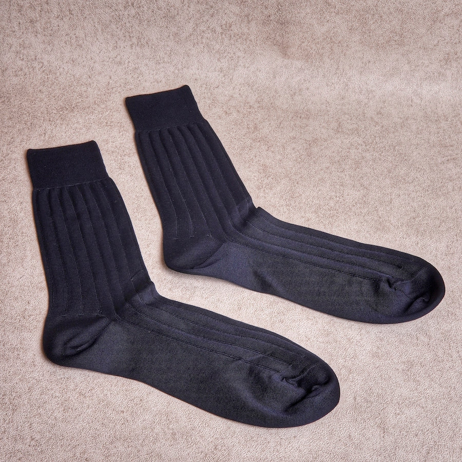 Carpi Navy Mid Calf 240needls Cotton Socks